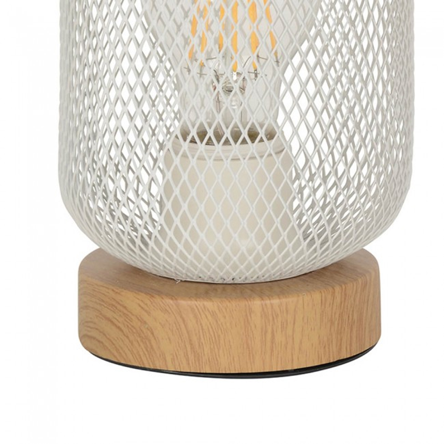 ase de lampe Ottawa en métal blanc avec une forme en maille, sur un support en bois naturel. Disponible sur Dakar, Sénégal.