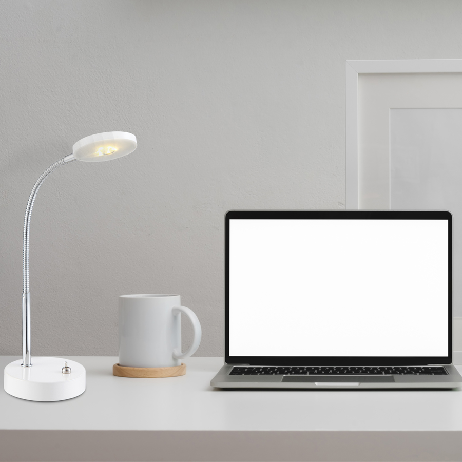 Mise en situation de la lampe à poser LED 5W blanc Lumière Jaune H30.Disponible sur Dakar, Sénégal