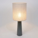 Lampe à poser Ondine en céramique brillante et tissu aqua, décorant une étagère avec des plantes et des objets