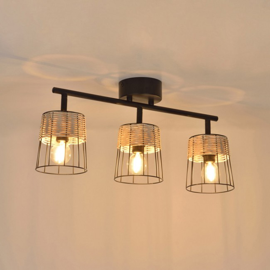 Éclairage d’ambiance avec le plafonnier Indah 3 lampes en métal noir – Idéal pour un intérieur moderne – Dakar, Sénégal.