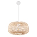 Vue rapprochée de la suspension Lucia en métal blanc et bambou, parfaite pour illuminer une salle à manger avec élégance à Dakar, Sénégal.
