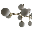 Lustre Titan à 10 lampes en métal laiton et globes en verre opaque, design contemporain, Dakar, Sénégal
