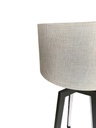 Zoom sur la lampe à poser en métal noir et plastique argent (copie)