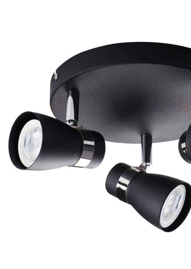 Zoom sur l'applique plafonnier à 3 lampes en acier noir – Éclairage moderne pour une ambiance contemporaine – Dakar, Sénégal.