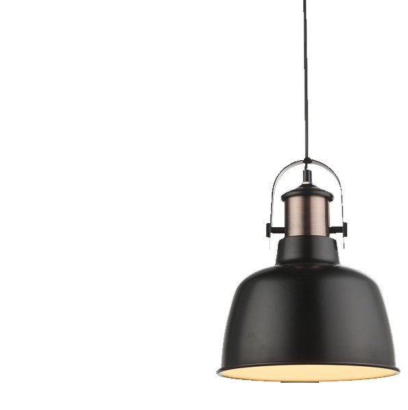 Zoom sur la suspension Kutum en métal noir mat, cuivré. Disponible à Dakar, Sénégal