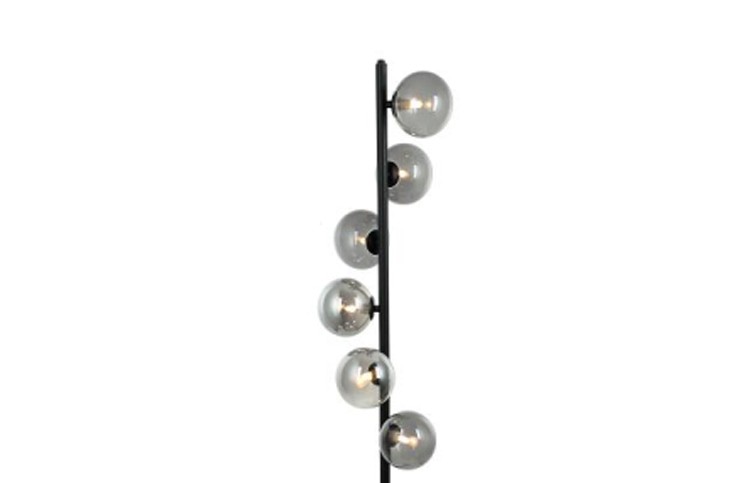 Zoom sur les détails du lampadaire Nassau  6 lampes en métal noir et verre fumé. Disponible sur Dakar, Sénégal