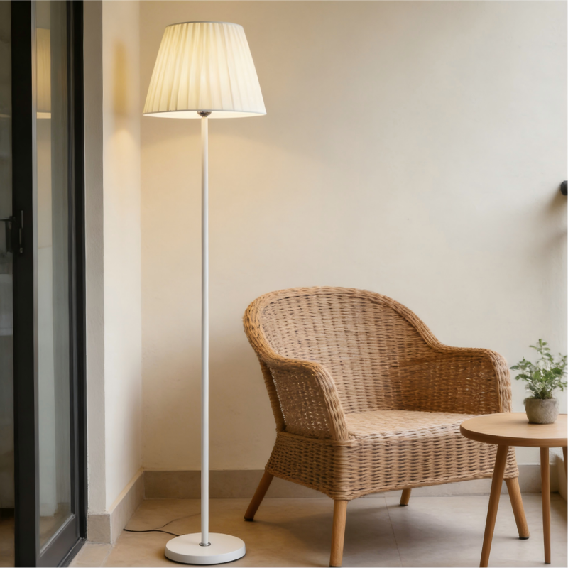 Lampadaire en métal base blanc avec abat-jour impero blanc