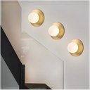 Applique murale Parma en métal doré verre opal blanc