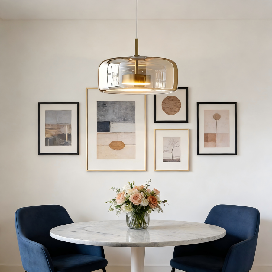 Suspension auraglass forme dôme en métal doré et verre ambre