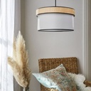 Suspension Amman couleur tourterelle, décorant une pièce lumineuse avec un style naturel et bohème, Dakar, Sénégal.